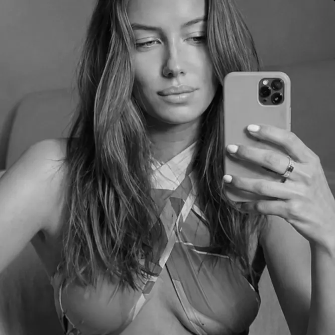 Elena F.